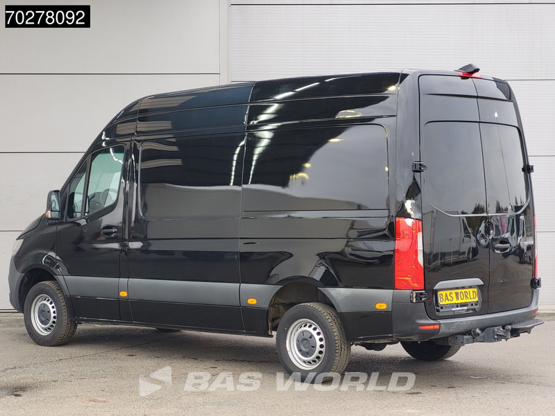 Mercedes-Benz Sprinter 317 CDI Automaat L2H2 3500KG Trekhaak 170PK Airco Camera MBUX CarPlay Euro6 L2 10m3 Airco Trekhaak - Fourgon utilitaire: photos 2 Mercedes-Benz Sprinter 317 CDI Automaat L2H2 3500KG Trekhaak 170PK Airco Camera MBUX CarPlay Euro6 L2 10m3 Airco Trekhaak - Fourgon utilitaire: photos 2