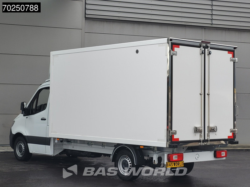 Mercedes-Benz Sprinter 317 CDI Koelwagen Automaat Zijdeur 2025-Model Thermo King V-300max 230v-Stekker 170PK Airco Cruise MBUX CarPlay Euro6 Koel Koele - Utilitaire frigorifique: photos 3 Mercedes-Benz Sprinter 317 CDI Koelwagen Automaat Zijdeur 2025-Model Thermo King V-300max 230v-Stekker 170PK Airco Cruise MBUX CarPlay Euro6 Koel Koele - Utilitaire frigorifique: photos 3