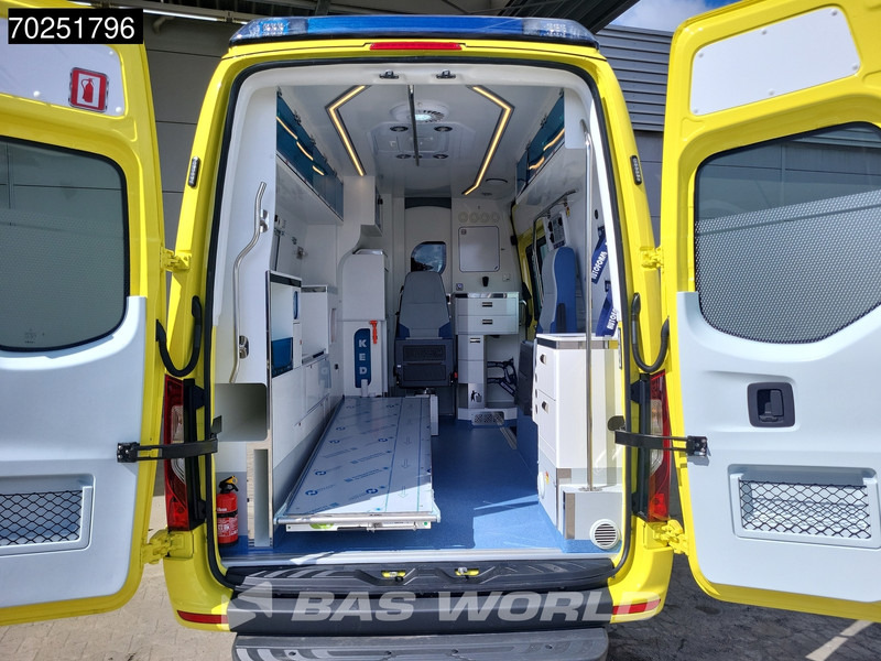 Mercedes-Benz Sprinter 319 CDI Automaat L2H2 New! Ambulance Ziekenwagen Rettungswagen Krankenwagen 10m3 Airco Cruise control - Ambulance: photos 3 Mercedes-Benz Sprinter 319 CDI Automaat L2H2 New! Ambulance Ziekenwagen Rettungswagen Krankenwagen 10m3 Airco Cruise control - Ambulance: photos 3