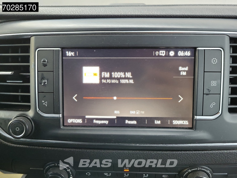 Fourgonnette Opel Vivaro 122pk Dubbel Cabine L2H1 Trekhaak Navi Airco Cruise Camera Parkeersensoren 9inch-Display Euro6 DC Doka Mixto 4m3 Airco Trekhaak Cruise: photos 18 Fourgonnette Opel Vivaro 122pk Dubbel Cabine L2H1 Trekhaak Navi Airco Cruise Camera Parkeersensoren 9inch-Display Euro6 DC Doka Mixto 4m3 Airco Trekhaak Cruise: photos 18