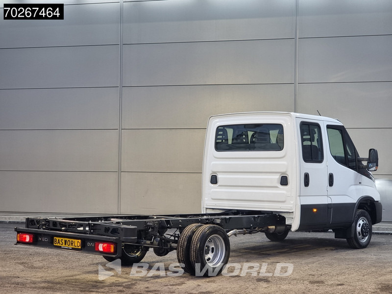 Iveco Daily 35C18 3.0L Dubbel Cabine Chassis 410WB 2025 model LED Navi Camera Airco Cruise Fahrgestell Airco Dubbel cabine Cruise control - Véhicule utilitaire: photos 5 Iveco Daily 35C18 3.0L Dubbel Cabine Chassis 410WB 2025 model LED Navi Camera Airco Cruise Fahrgestell Airco Dubbel cabine Cruise control - Véhicule utilitaire: photos 5
