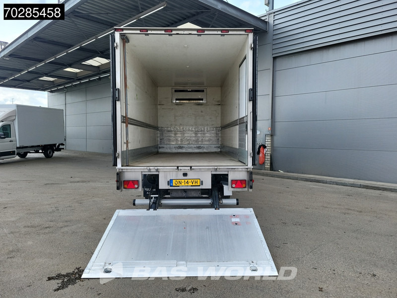 Iveco Daily 40C15 BE Combi Koelwagen Veldhuizen 2100kg Laadvermogen Laadklep Zijdeur Cruise Camera Euro5 Koel Koeler Kühl Kühler Kühlwagen K - Véhicule utilitaire: photos 3 Iveco Daily 40C15 BE Combi Koelwagen Veldhuizen 2100kg Laadvermogen Laadklep Zijdeur Cruise Camera Euro5 Koel Koeler Kühl Kühler Kühlwagen K - Véhicule utilitaire: photos 3
