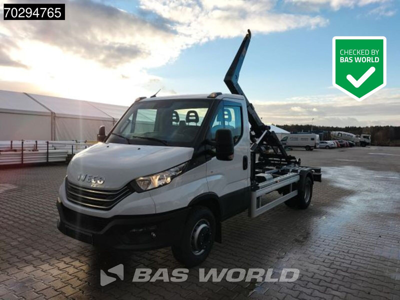 Iveco Daily 70C18 5 Tonnes Hooklift Euro 6 A/C - Utilitaire benne: photos 1 Iveco Daily 70C18 5 Tonnes Hooklift Euro 6 A/C - Utilitaire benne: photos 1