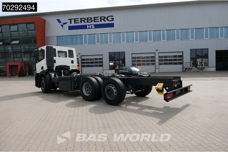 Iveco S-Way 340 S-Way 6X2 RHD CNG Retarder Euro 6 - Châssis cabine: photos 2 Iveco S-Way 340 S-Way 6X2 RHD CNG Retarder Euro 6 - Châssis cabine: photos 2