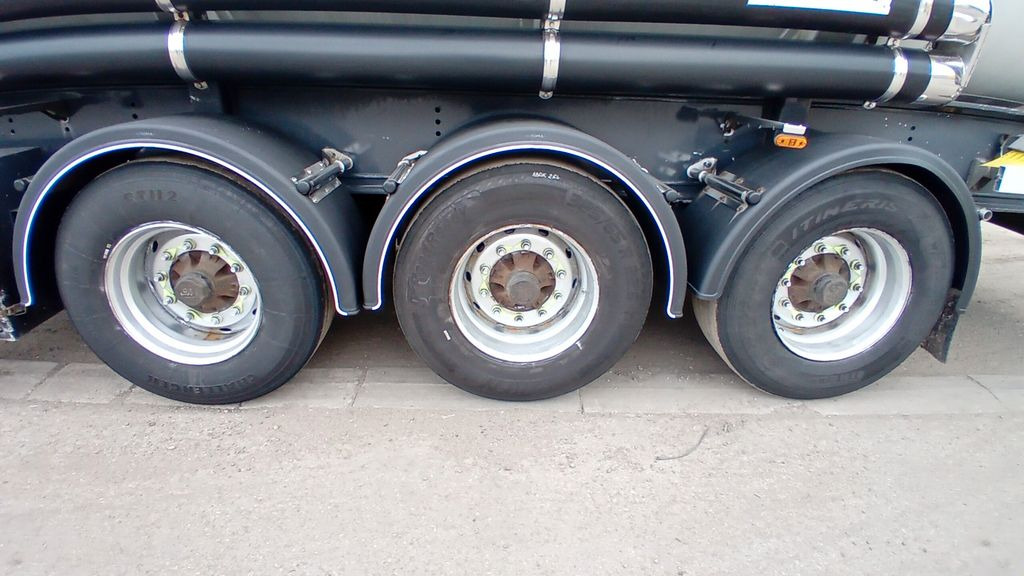 Citerne pulvérulente Lag 61m3: photos 12