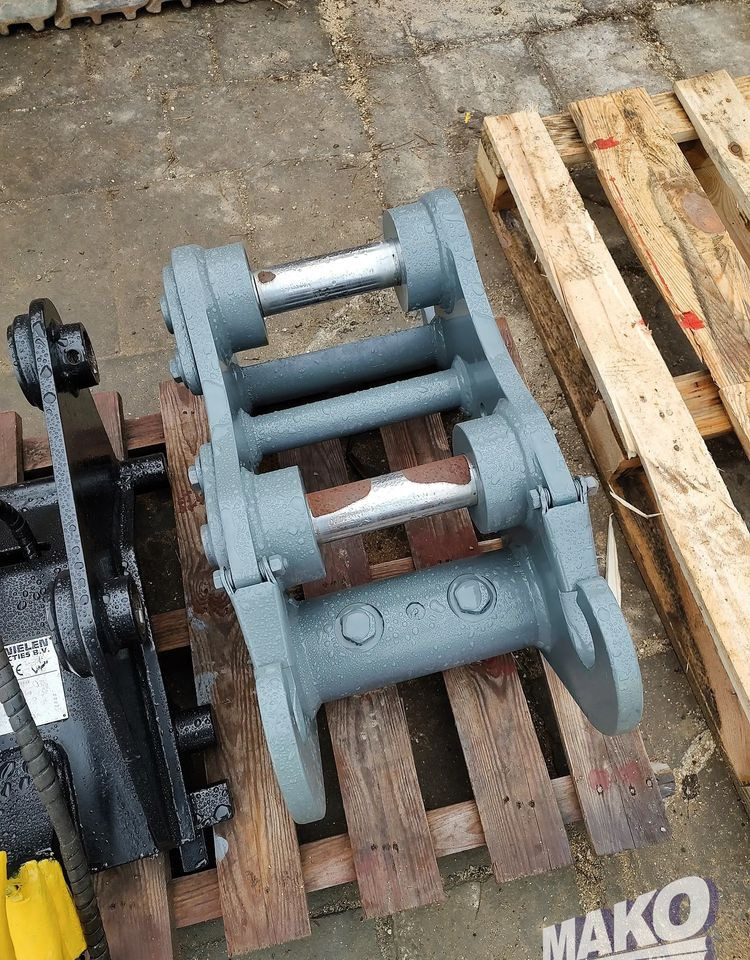 Szybkozłącze mechaniczne Liebherr SW33 - Accessoire pour Engins de chantier: photos 4 Szybkozłącze mechaniczne Liebherr SW33 - Accessoire pour Engins de chantier: photos 4