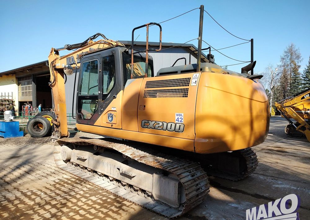 Komatsu CX 210 D - Pelle sur chenille: photos 2 Komatsu CX 210 D - Pelle sur chenille: photos 2
