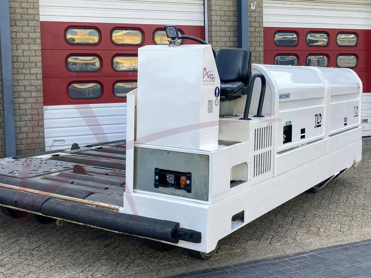 TLD TF10 FTC - Équipement aéroportuaire: photos 1 TLD TF10 FTC - Équipement aéroportuaire: photos 1