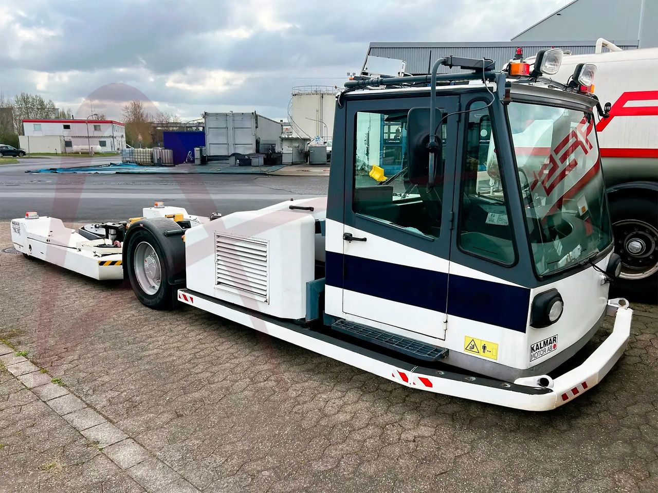 KALMAR MOTOR AB TBL 50 - Tracteur d'avions: photos 1 KALMAR MOTOR AB TBL 50 - Tracteur d'avions: photos 1