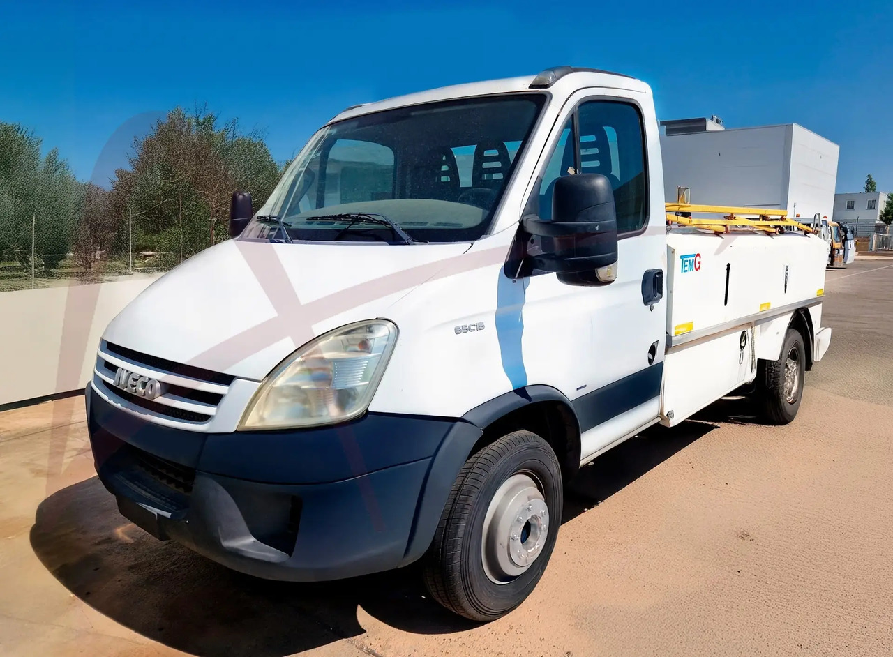 TEMG TG-0218 - Véhicule vide-toilettes: photos 1 TEMG TG-0218 - Véhicule vide-toilettes: photos 1