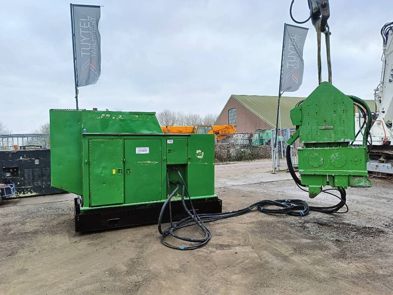 ICE 216 vibro hammer 2,4 ton+ ICE 175 powerpack c - Mât de battage: photos 2 ICE 216 vibro hammer 2,4 ton+ ICE 175 powerpack c - Mât de battage: photos 2
