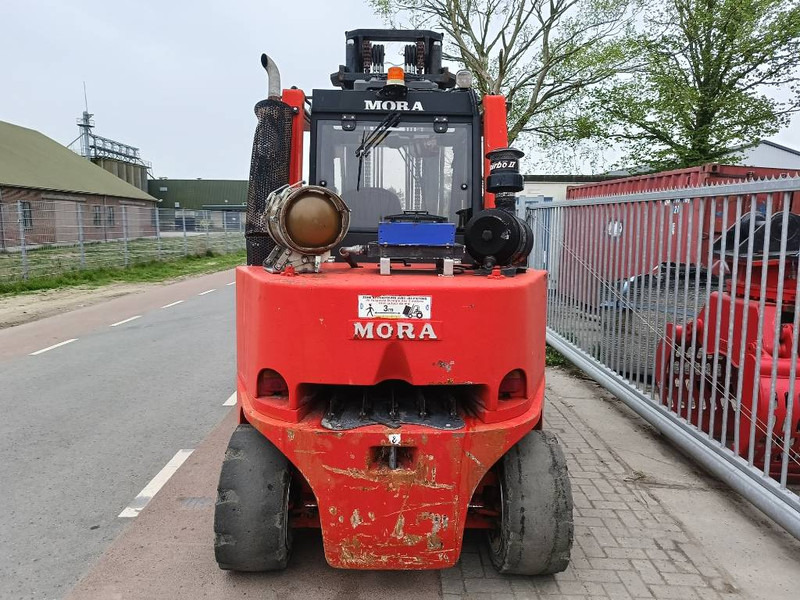 MORA M 100 C 10 ton heftrucl forklift stapler lpg gas - Chariot élévateur à gaz: photos 4 MORA M 100 C 10 ton heftrucl forklift stapler lpg gas - Chariot élévateur à gaz: photos 4