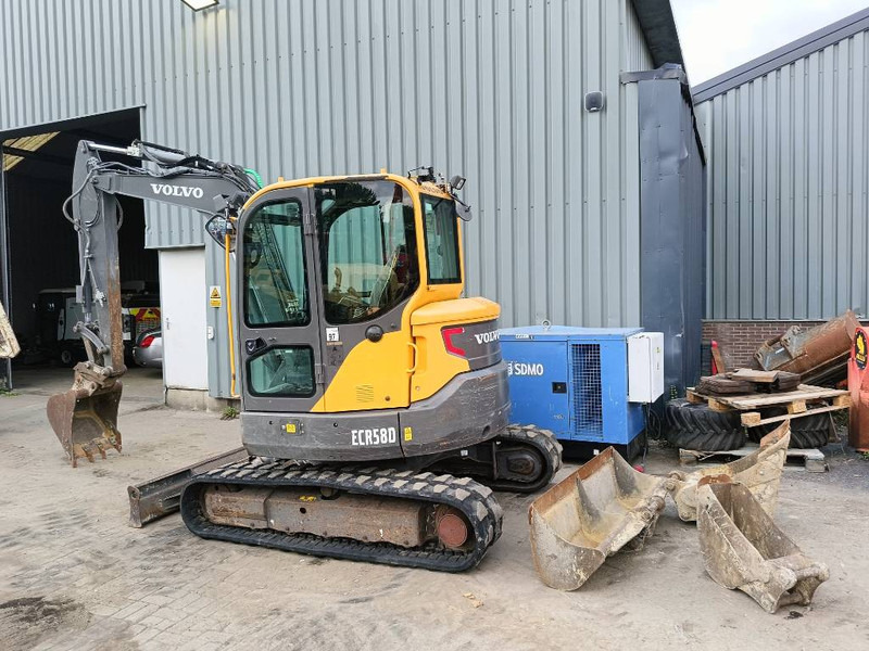Volvo ECR 58 D rups graafmachine tracked excavator bagge - Mini pelle: photos 1 Volvo ECR 58 D rups graafmachine tracked excavator bagge - Mini pelle: photos 1