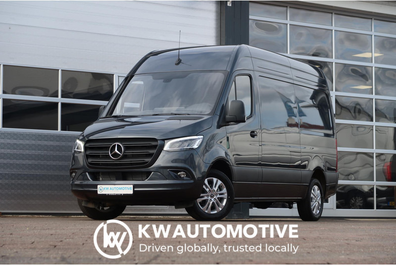 Mercedes-Benz Sprinter 317 CDI L2H2 RWD BPM VRIJ/ AUT/ 3.5T/ LED/ CAMERA/ MBUX/ CRUISE/ CLIMA - Fourgon utilitaire: photos 1 Mercedes-Benz Sprinter 317 CDI L2H2 RWD BPM VRIJ/ AUT/ 3.5T/ LED/ CAMERA/ MBUX/ CRUISE/ CLIMA - Fourgon utilitaire: photos 1