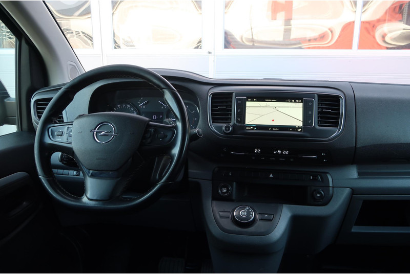 Photo d'intérieur 2: Fourgonnette Opel Vivaro 2.0 CDTI L3H1 Innovation AUT/ LED/ CAMERA/ NAVI/ CRUISE/ CLIMA/ TREKHAAK