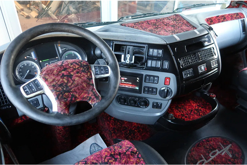 DAF XF 460 6X2/ SSC/ FULL AIR/ LIFT-LENK/ EURO 6 - Tracteur routier: photos 2 DAF XF 460 6X2/ SSC/ FULL AIR/ LIFT-LENK/ EURO 6 - Tracteur routier: photos 2