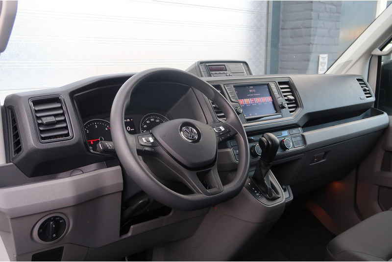 Volkswagen Crafter 50 2.0 TDI DL L3H2 3.5 T/ LED/ CAMERA/ NAVI/ CRUISE/ CLIMA/ DUBBEL LUCHT - Fourgon utilitaire: photos 2 Volkswagen Crafter 50 2.0 TDI DL L3H2 3.5 T/ LED/ CAMERA/ NAVI/ CRUISE/ CLIMA/ DUBBEL LUCHT - Fourgon utilitaire: photos 2