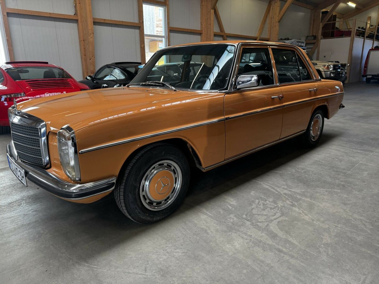 Mercedes-Benz 200 D/8 - Berline: photos 2 Mercedes-Benz 200 D/8 - Berline: photos 2