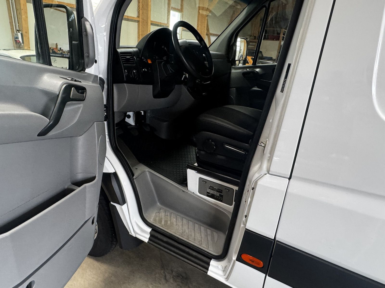 Fourgon utilitaire Mercedes-Benz Sprinter 319 CDI 4x4 3.0 V6 Untersetzung 1a!: photos 28