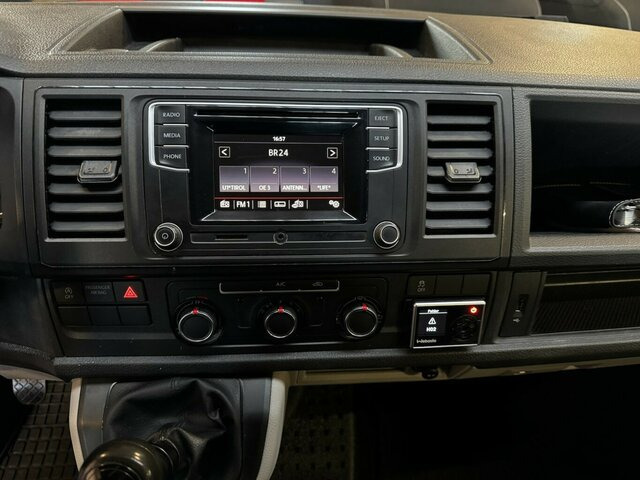 VW T6 Doka Pritsche 2.0 TDI 4Motion 4x4... - Utilitaire plateau: photos 5 VW T6 Doka Pritsche 2.0 TDI 4Motion 4x4... - Utilitaire plateau: photos 5