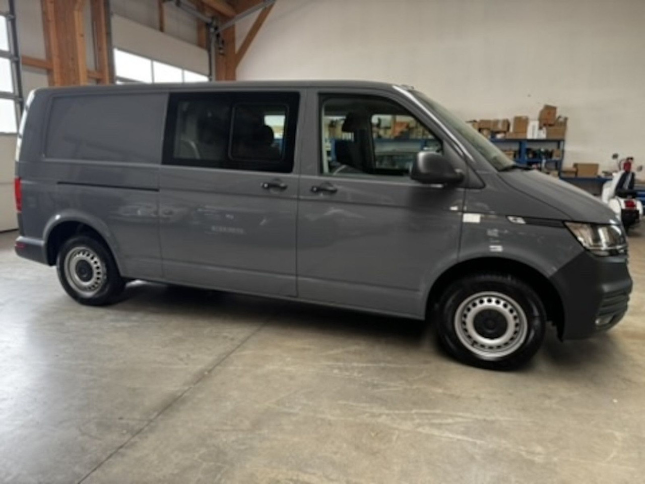 Volkswagen T6.1 lang 5-Sitzer 2.0 TDI 4Motion LKW - Fourgonnette: photos 3 Volkswagen T6.1 lang 5-Sitzer 2.0 TDI 4Motion LKW - Fourgonnette: photos 3