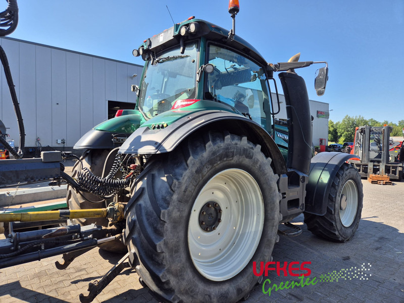 Valtra T 194 Direct TwinTrac - Tracteur agricole: photos 2 Valtra T 194 Direct TwinTrac - Tracteur agricole: photos 2