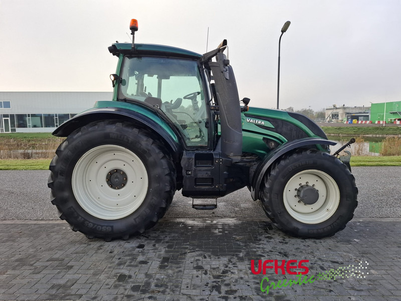 Valtra T194 D TwinTrack - Tracteur agricole: photos 4 Valtra T194 D TwinTrack - Tracteur agricole: photos 4