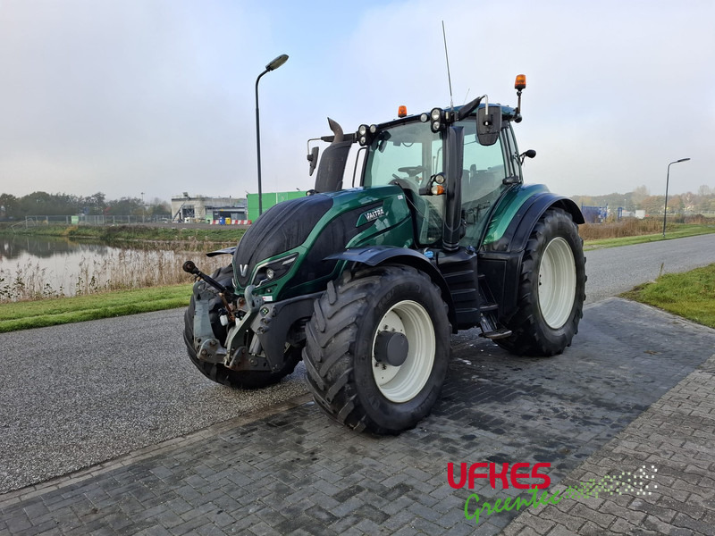 Valtra T194 D TwinTrack - Tracteur agricole: photos 2 Valtra T194 D TwinTrack - Tracteur agricole: photos 2