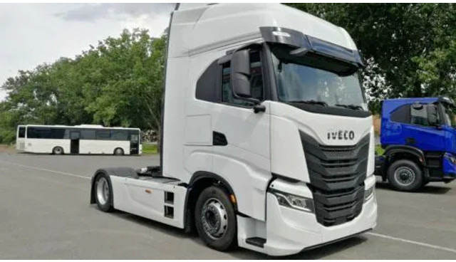 Iveco S-WAY AS440S48T | Leasing from €1892/month - Tracteur routier: photos 3 Iveco S-WAY AS440S48T | Leasing from €1892/month - Tracteur routier: photos 3