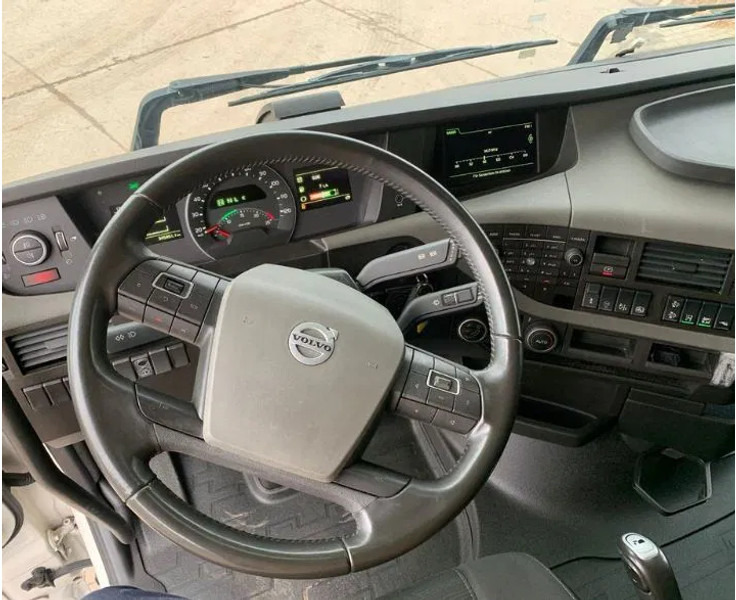 Photo d'intérieur 2: Tracteur routier Volvo FH 460 Globetrotter 4x2 | Leasing