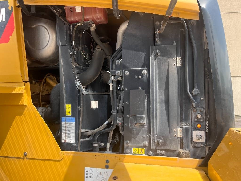 Chargeuse sur pneus CAT 938M: photos 25