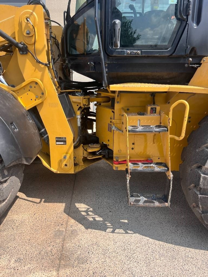 Chargeuse sur pneus CAT 938M: photos 13