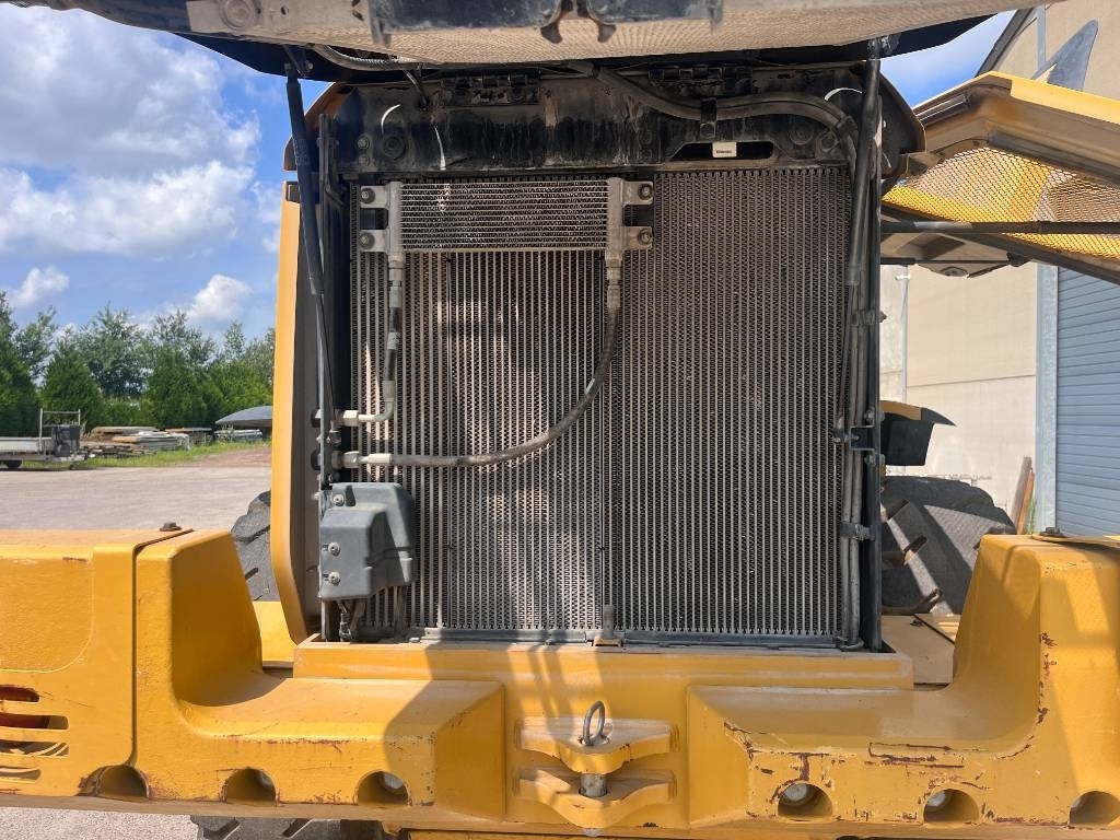 Chargeuse sur pneus CAT 938M: photos 22