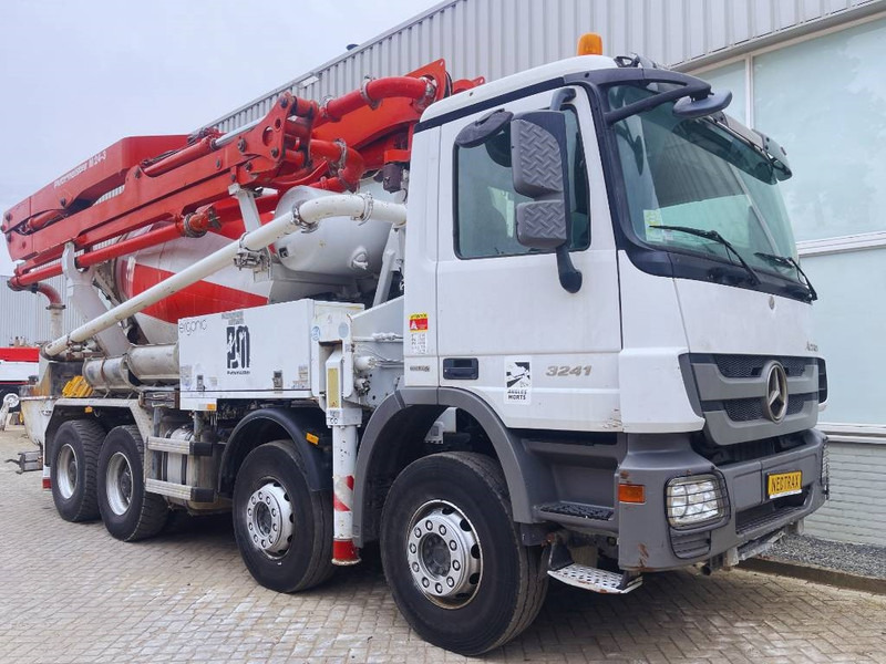 Mercedes-Benz Actros 3241 Putzmeister M24/3 2013 8X4 - Camion malaxeur: photos 3 Mercedes-Benz Actros 3241 Putzmeister M24/3 2013 8X4 - Camion malaxeur: photos 3