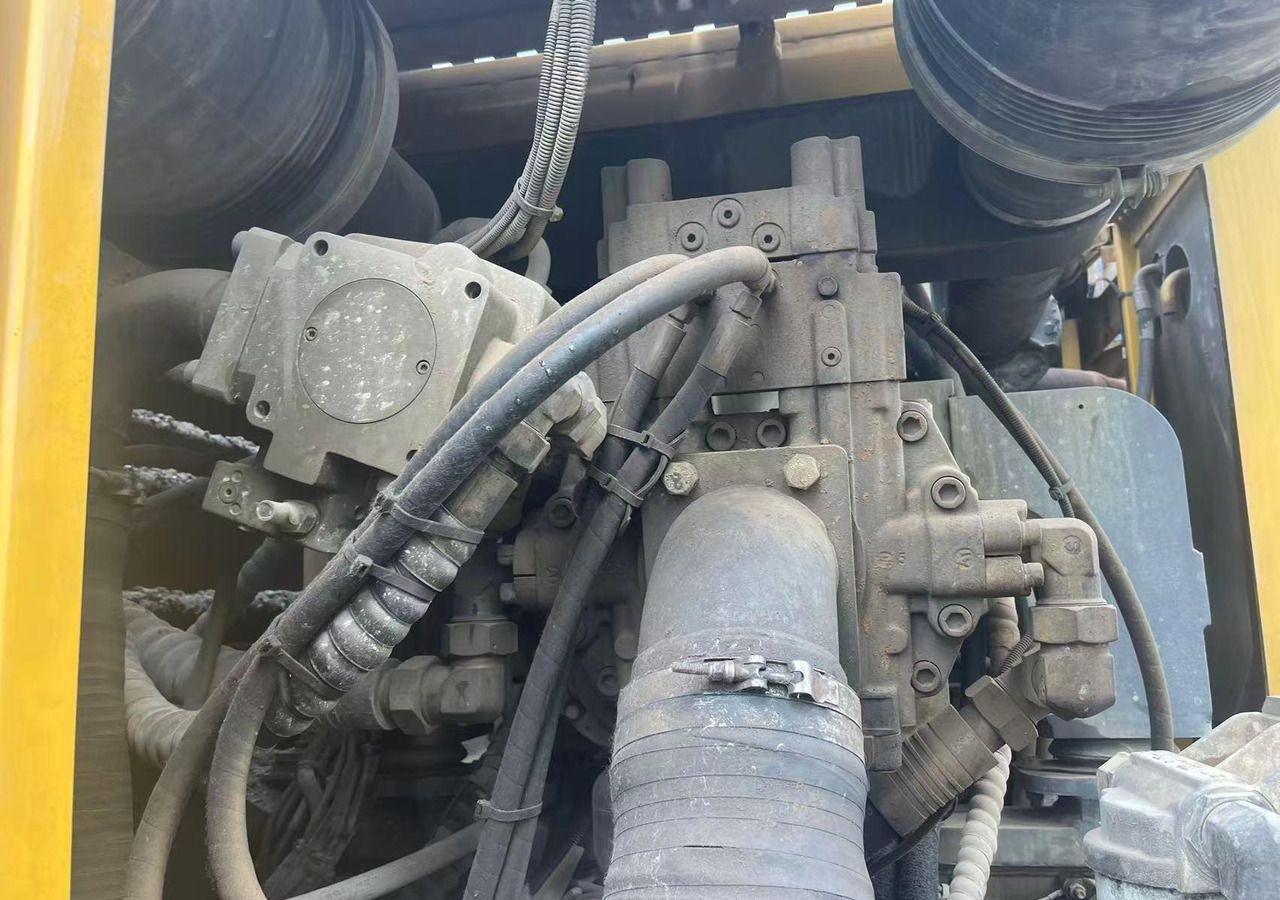 XCMG China XR400D 108m Rotary drilling rig hydraulic machine price - Engins de chantier: photos 2 XCMG China XR400D 108m Rotary drilling rig hydraulic machine price - Engins de chantier: photos 2