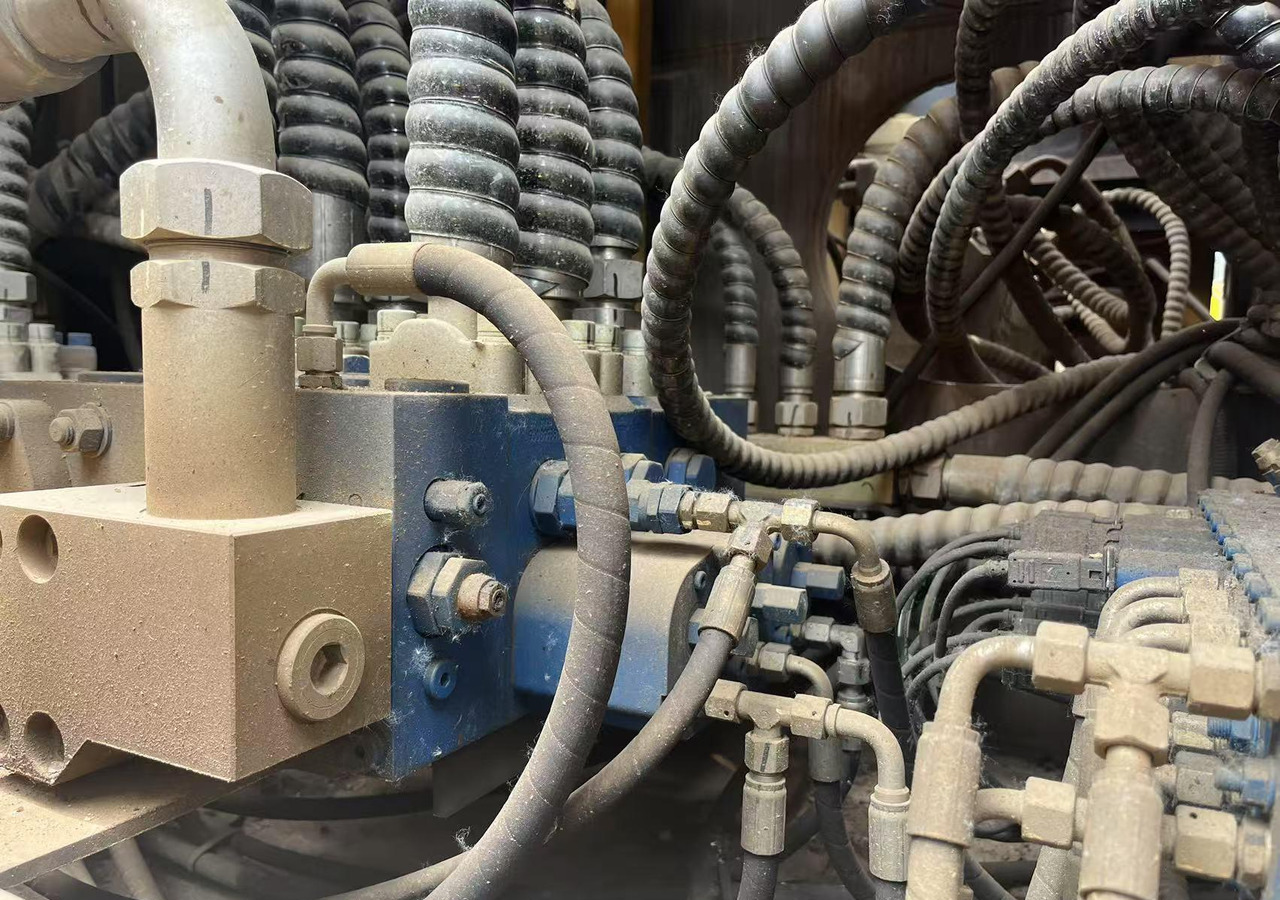 XCMG China XR400D 108m Rotary drilling rig hydraulic machine price - Engins de chantier: photos 5 XCMG China XR400D 108m Rotary drilling rig hydraulic machine price - Engins de chantier: photos 5