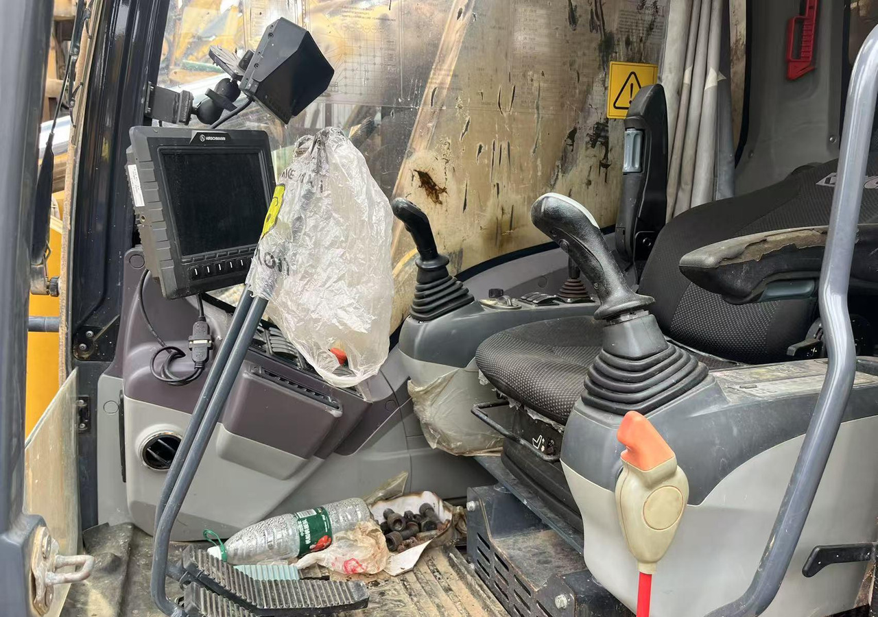 XCMG China XR400D 108m Rotary drilling rig hydraulic machine price - Engins de chantier: photos 3 XCMG China XR400D 108m Rotary drilling rig hydraulic machine price - Engins de chantier: photos 3