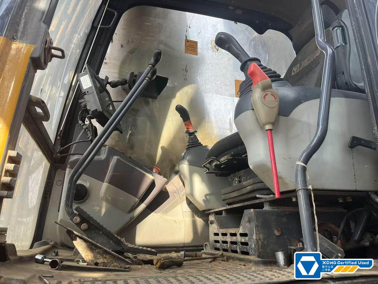 XCMG XR400E second hand rotary drilling rig price - Engins de chantier: photos 2 XCMG XR400E second hand rotary drilling rig price - Engins de chantier: photos 2