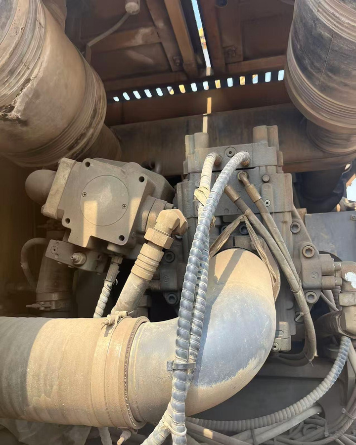 XCMG XR400E used rotary drilling rig price - Engins de chantier: photos 2 XCMG XR400E used rotary drilling rig price - Engins de chantier: photos 2