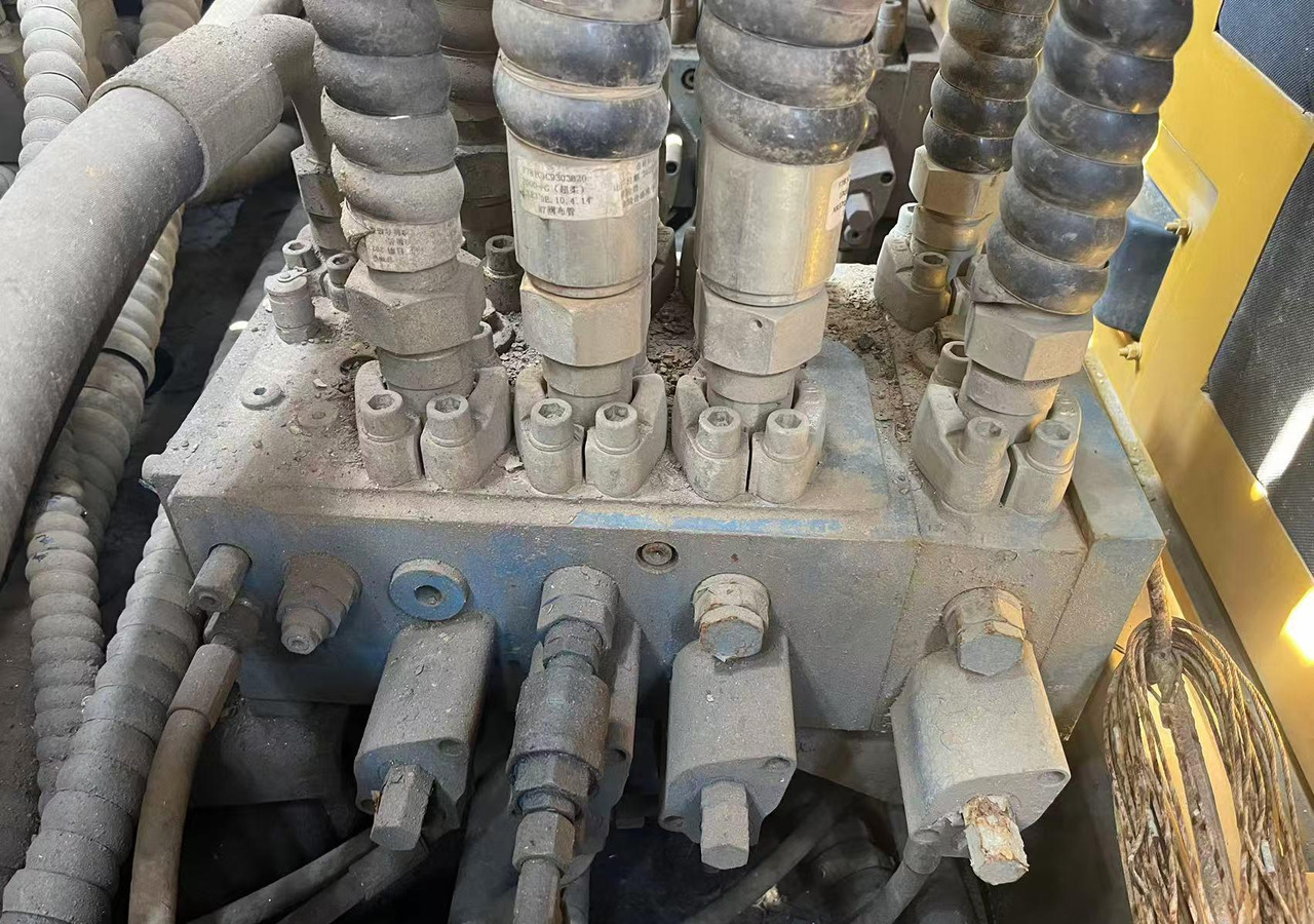 XCMG XR400E used rotary drilling rig price - Engins de chantier: photos 4 XCMG XR400E used rotary drilling rig price - Engins de chantier: photos 4