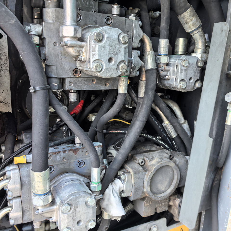 VOGELE Road Construction Machines S2100-3 Second Hand Asphalt Paver With High Quality - Finisseur: photos 5 VOGELE Road Construction Machines S2100-3 Second Hand Asphalt Paver With High Quality - Finisseur: photos 5