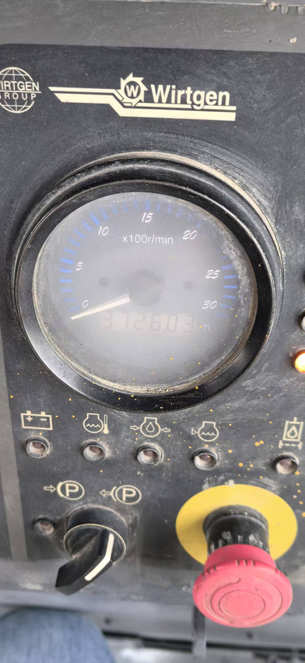 Fraiseuse à froid WIRTGEN Road Machine W-100H Used Asphalt Milling Machine With High Quality: photos 14