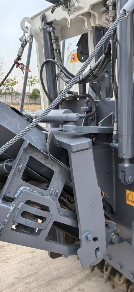 Fraiseuse à froid WIRTGEN Road Machine W-100H Used Asphalt Milling Machine With High Quality: photos 11