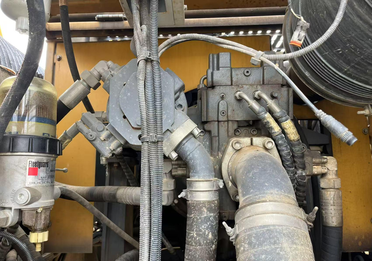 XCMG 2020 XRS1050 used crawler rotary drilling rig machine - Foreuse: photos 4 XCMG 2020 XRS1050 used crawler rotary drilling rig machine - Foreuse: photos 4