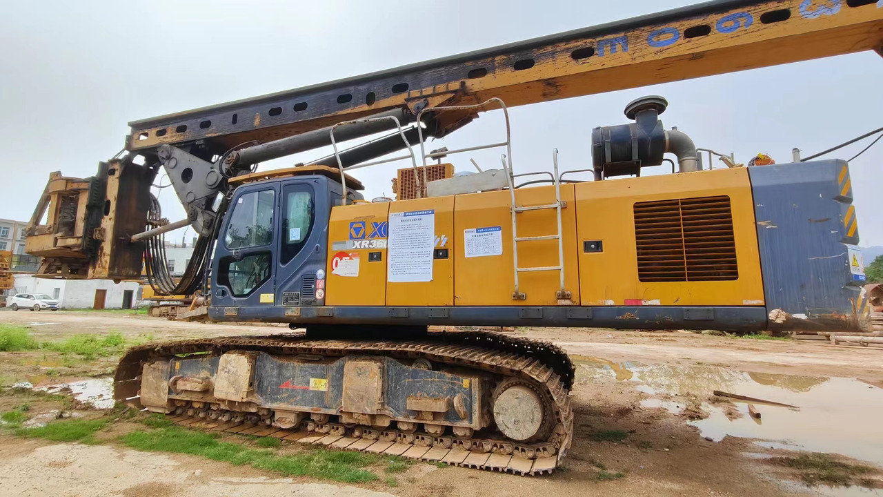 XCMG Manufacturer Used Rotary Drilling Machine XR280E Mobile Crawler Drilling Rig for sale - Foreuse: photos 2 XCMG Manufacturer Used Rotary Drilling Machine XR280E Mobile Crawler Drilling Rig for sale - Foreuse: photos 2