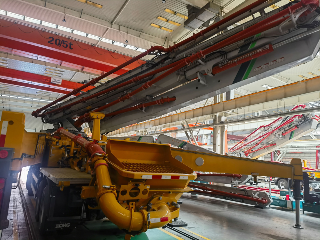 XCMG Official 60m Concrete Pump Machine HB60V Used Concrete Pump Truck For Sale - Camion pompe: photos 4 XCMG Official 60m Concrete Pump Machine HB60V Used Concrete Pump Truck For Sale - Camion pompe: photos 4