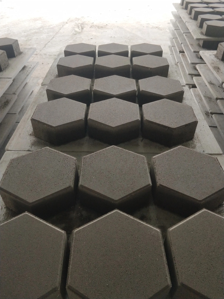 XCMG Official MM6-15 Fully Automatic Clay Brick Making Machine for Sale - Pondeuse à parpaing: photos 4 XCMG Official MM6-15 Fully Automatic Clay Brick Making Machine for Sale - Pondeuse à parpaing: photos 4