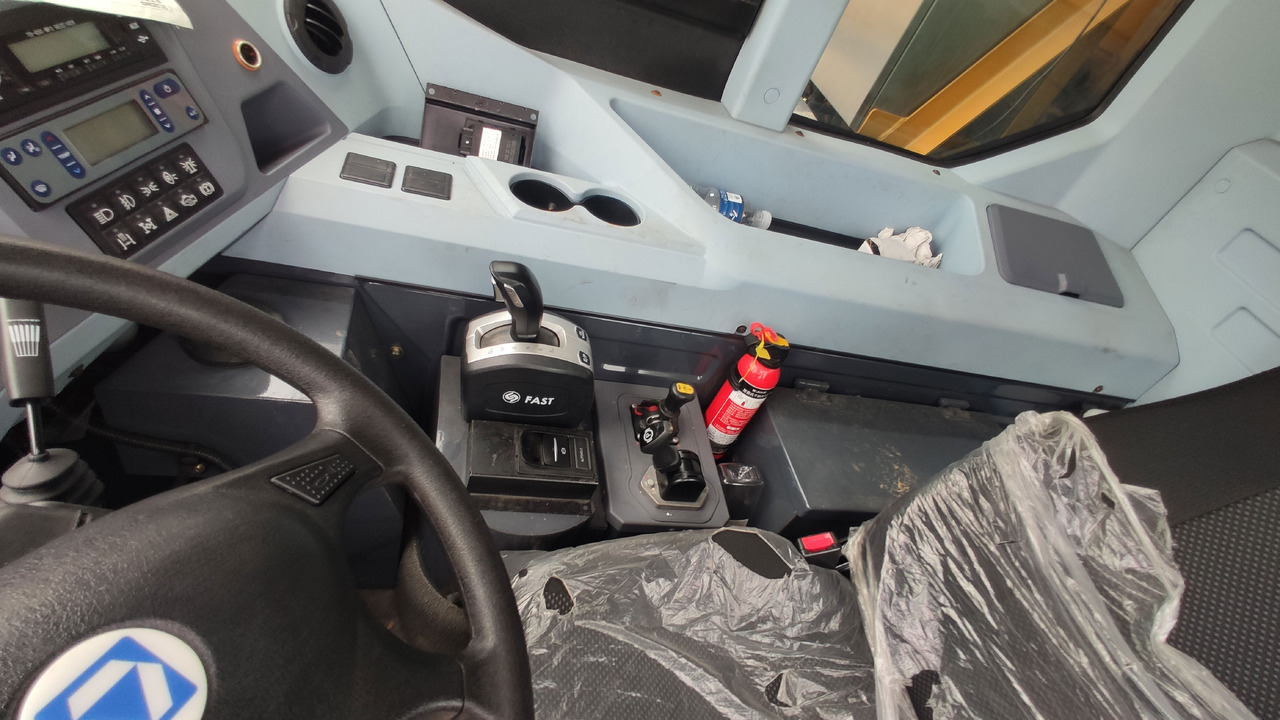 XCMG Official Second Hand Chinese Tipper Truck 72 Ton XDR80TE Mining Dump Truck Price - Tombereau: photos 5 XCMG Official Second Hand Chinese Tipper Truck 72 Ton XDR80TE Mining Dump Truck Price - Tombereau: photos 5