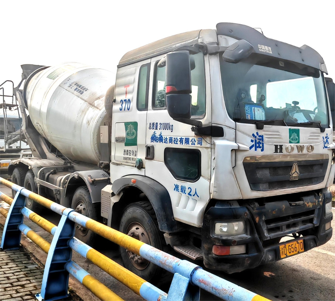 XCMG Official Second Hand G4804B Truck Mounted Concrete Mixer Truck 12m³ Cement Mixer Sale - Camion malaxeur: photos 3 XCMG Official Second Hand G4804B Truck Mounted Concrete Mixer Truck 12m³ Cement Mixer Sale - Camion malaxeur: photos 3