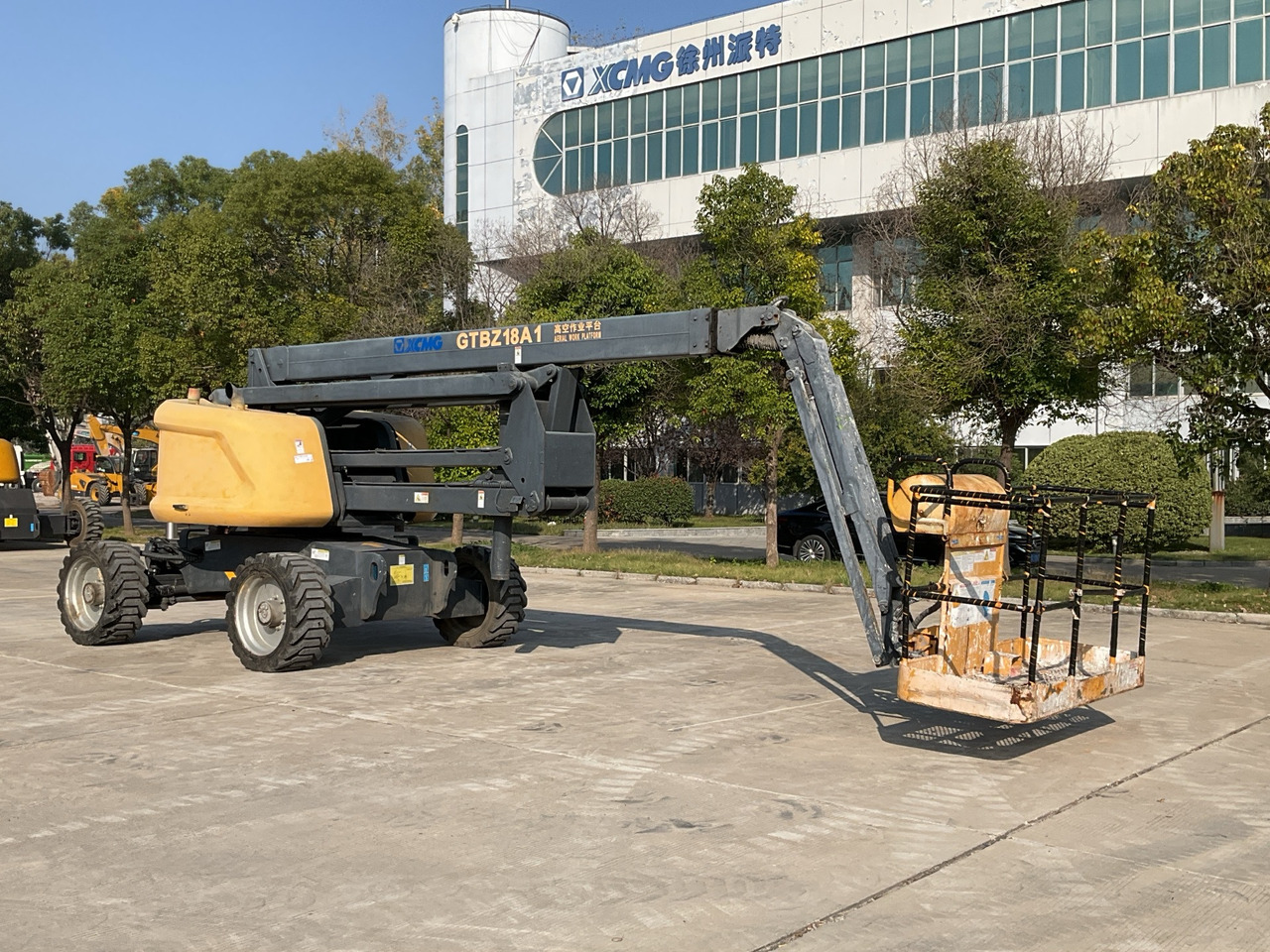 XCMG Official Second Hand Mobile Cherry Picker GTBZ18A1 18m Man Lift Boom Lift Price - Nacelle articulée: photos 5 XCMG Official Second Hand Mobile Cherry Picker GTBZ18A1 18m Man Lift Boom Lift Price - Nacelle articulée: photos 5